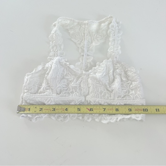 Tucker + Tate White Lace Bralette - Picture 9 of 10
